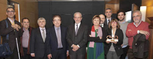 La Universitat recibe el premio Cermi.es 2013